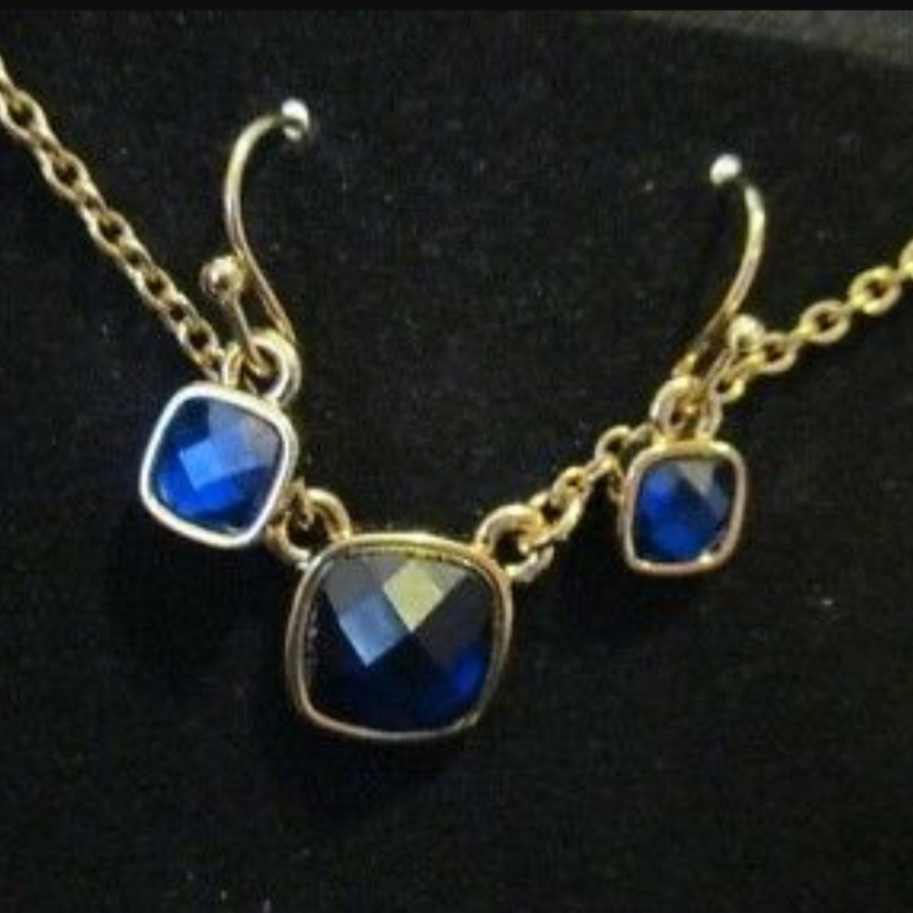 Avon Metals Pendant Necklace & Earrings